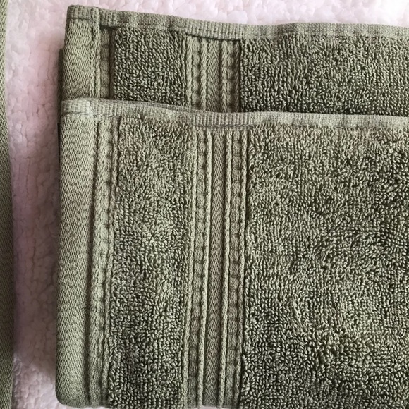 650 GSM, 6 pc towel set - Picture 2 of 3